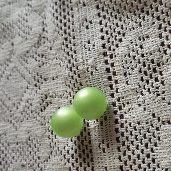 Lime bauble earrings - Picture 3 of 3